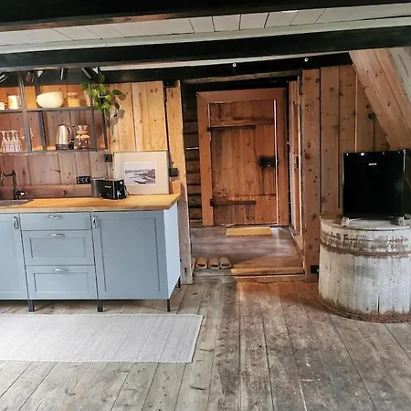 Stabburet Pa Balsnes Gard * Hitra