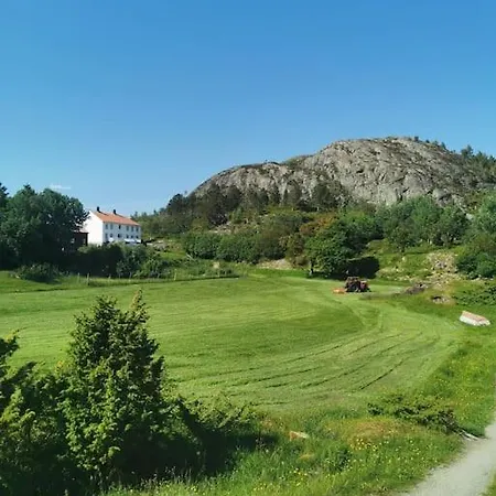 Apartment Stabburet Pa Balsnes Gard